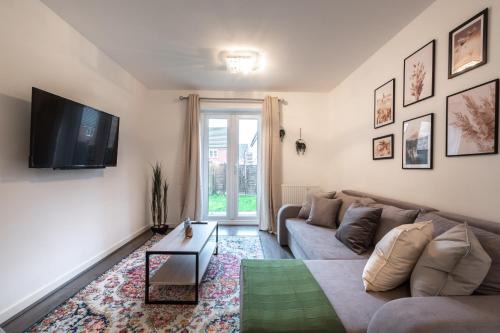 Peterborough Apartment | Host & Stay - Moresby Way