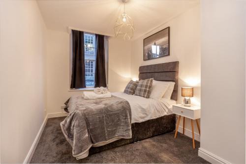 Worcester Apartment | Host & Stay - New Street Suite