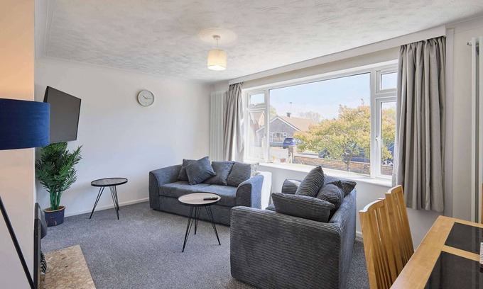 Thetford House | Host & Stay | Park View