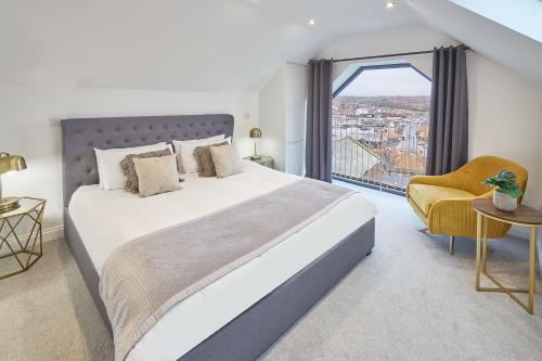 Whitby Apartment | Host & Stay - The Penthouse, Hudsons Yard House