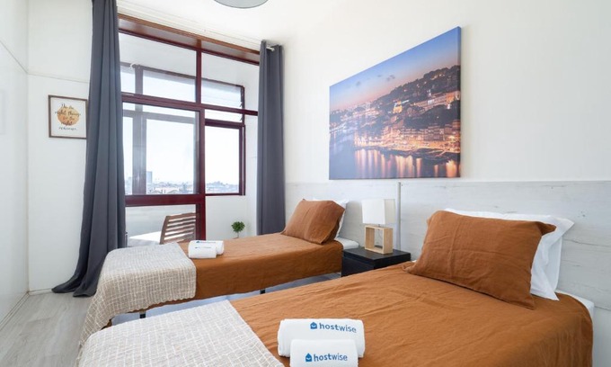 Uniao de Freguesias do Centro Apartment | Host Wise - Cozy Sunny Flats - Ace Location