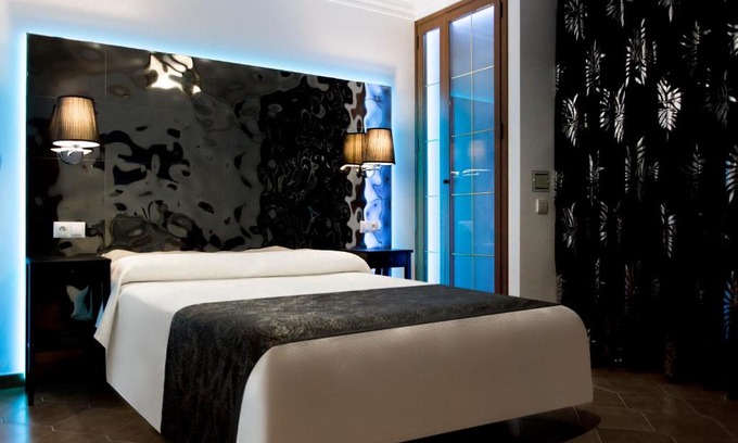 Nerja City Centre House | Hostal Alhambra - Adults Only