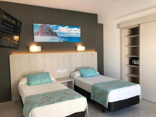 Sant Antoni de Portmany House | Hostal Cervantes