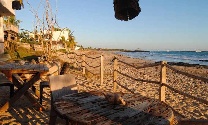 Puerto Villamil Hostel | Hostal Galapagos by Bar de Beto