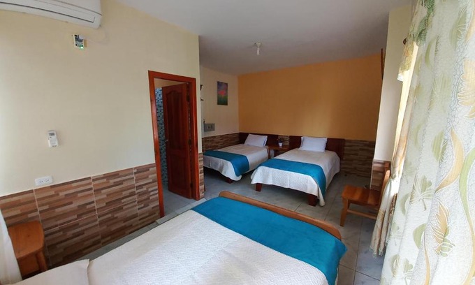 Puerto Villamil House | HOSTAL JANET STARLiNK