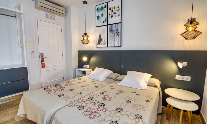 Mahon House | Hostal La Isla