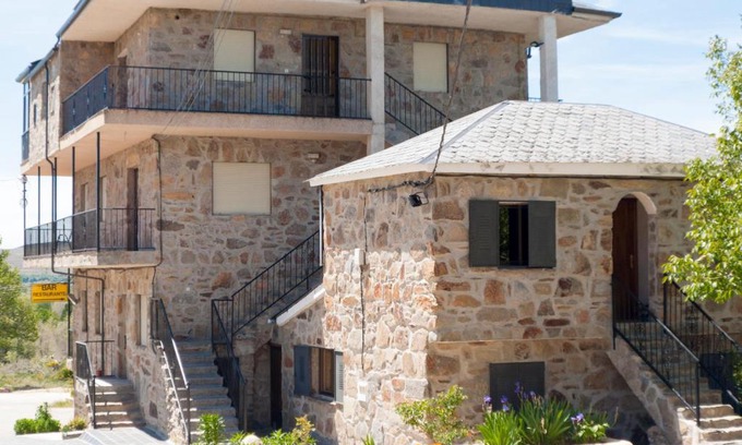 Robleda-Cervantes House | Hostal La Majada
