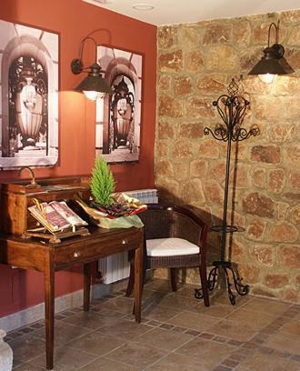 Ocenilla Hotel | Hostal Los Canteros