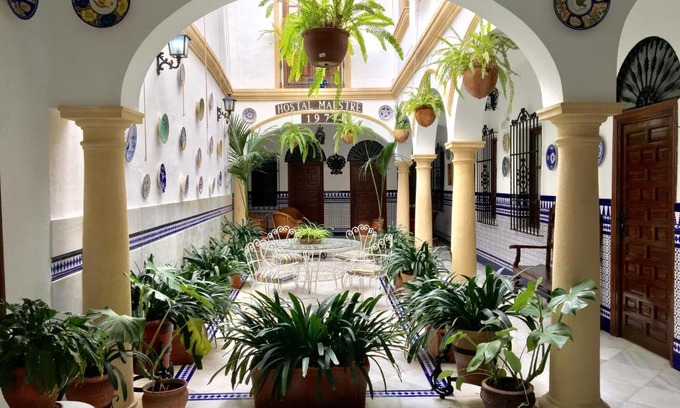 San Francisco-Ribera House | Hostal Maestre