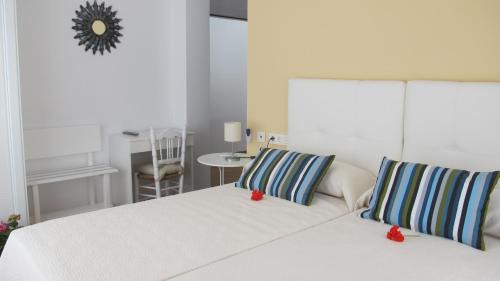 La Mamola House | Hostal Onteniente
