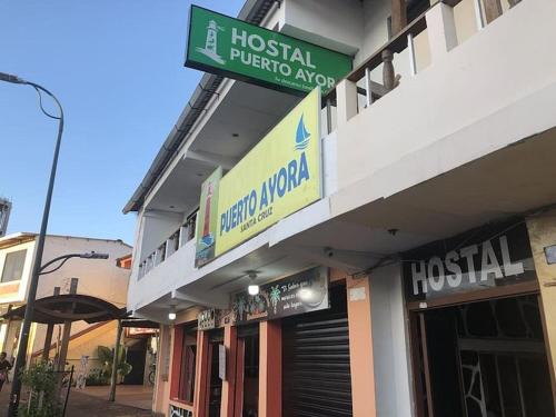 Bahia de la Academia House | Hostal Puerto Ayora