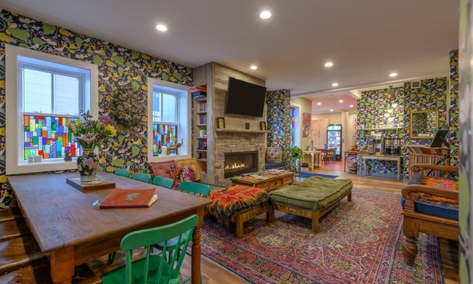 East Bayside Hostel | Hostel ∙ 5 guests