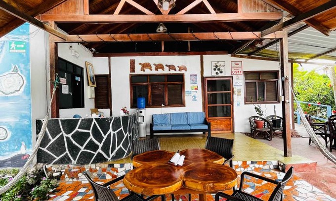 Puerto Villamil Hostel | Hostel ∙ 8 guests