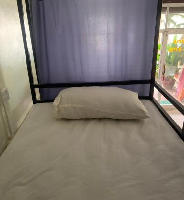 Saphli Hostel | Hostel Beach Pirates Terrace