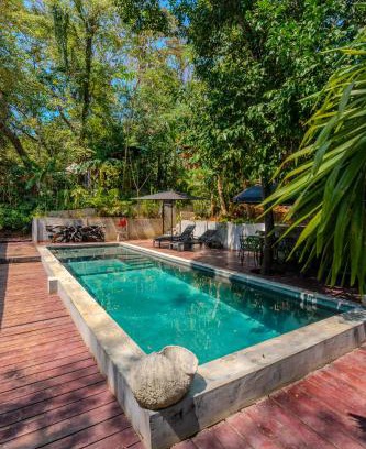 Isla Saboga Hotel | Hostel-Island Paradise, Saboga Lodge and Villa Noelia