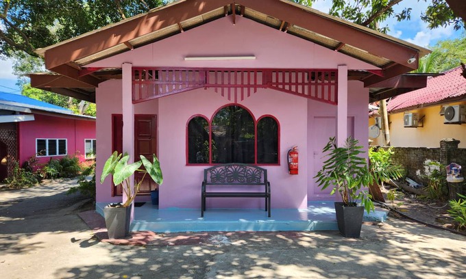 Lubok Buaya Hostel | Hostel ∙ 8 guests