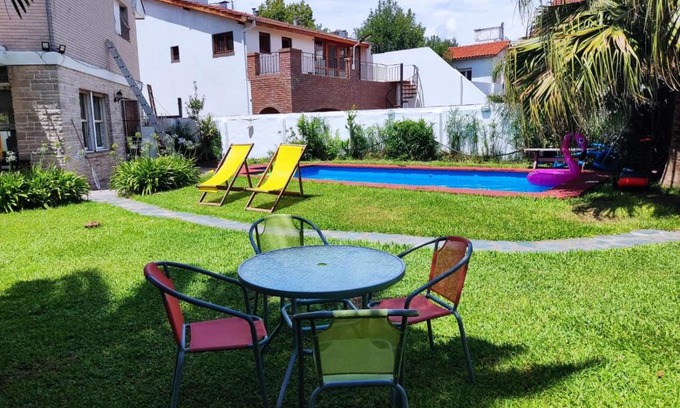 Vicente Lopez House | hostel olivos