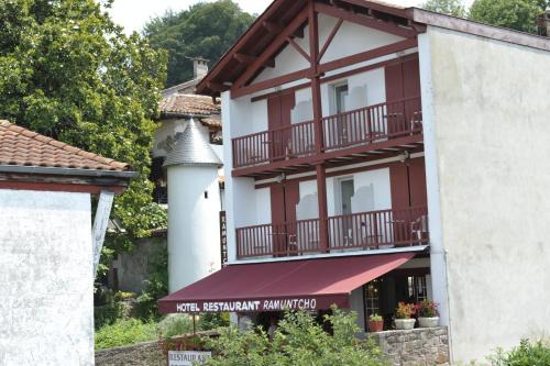 Saint-Jean-Pied-de-Port Hostel | Hostel Ramuntcho