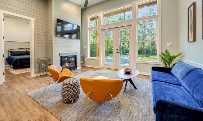 Great Cacapon House | Hot Tub, 1 Minute to River Access, Outdoor Shower