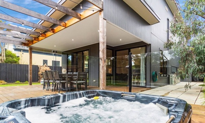 Cape Woolamai House | Hot Tub/4Bdr, 2Ba Family Home