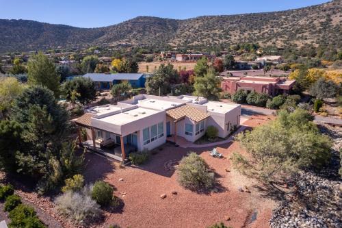 Oak Creek House | Hot Tub and Mtn Views Expansive Sedona Retreat