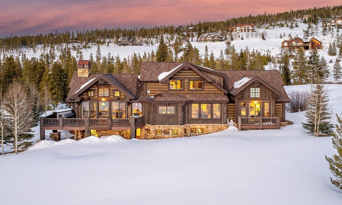 The Highlands House | Hot Tub + Close to Skiing/Golf + Ski Shuttle - Monte Video