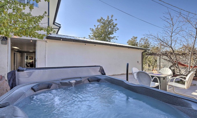 Hurricane Apartment | Hot Tub & Fire Pit: 'Zion Haven' in Hurricane!