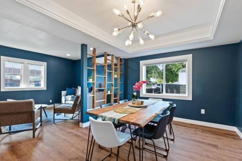 West Central House | Hot Tub & Firepit Just Mins From Dwntwn Arena GU