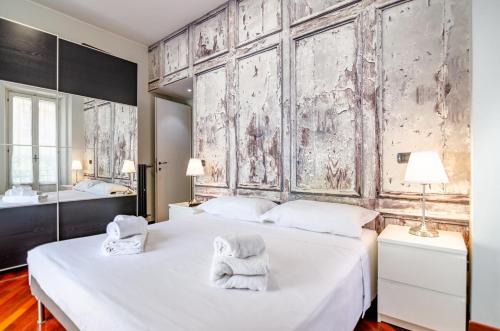 Appio Latino Apartment | Hot Tub - Private Parking - park