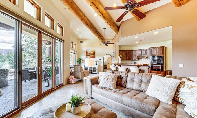 Oak Creek House | Hot Tub & Red Rock Views: Secluded Sedona Escape!