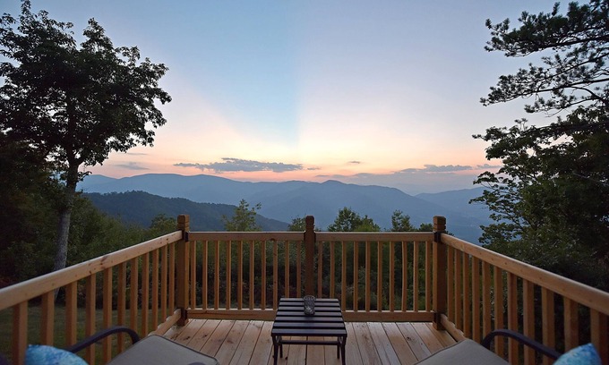 Canton Cabin | Hot Tub, Trails & Epic Views + Biltmore Pass | Stylish Cabin Near Waynesville