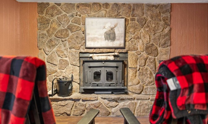 Piedmont House | Hot tub, Wheelchair accessible,