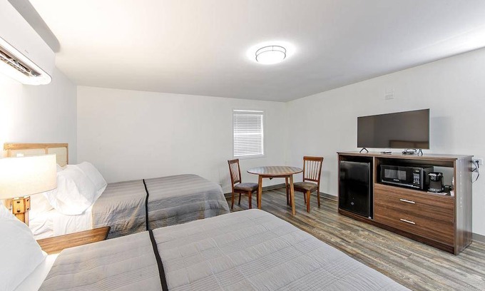 Golden Meadow Hotel | Hotel ∙ 10 guests