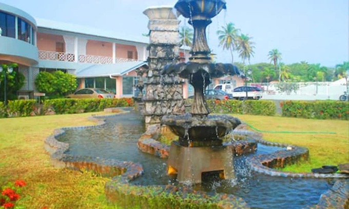 Crown Point Hotel | Hotel ∙ 127 guests