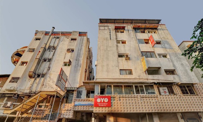 Thaltej Hotel | Hotel ∙ 3 guests