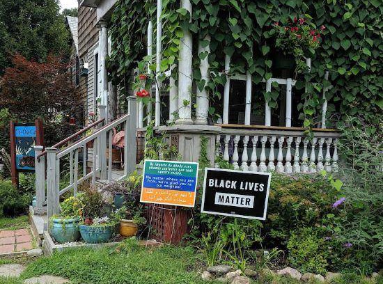 Brattleboro Hotel | Hotel ∙ 3 guests