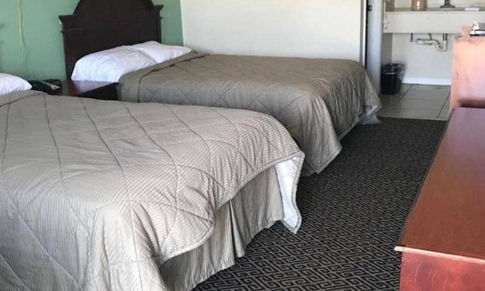 Eufaula Hotel | Hotel ∙ 6 guests