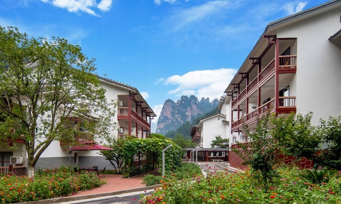 Wulingyuan Hotel | Hotel ∙ 8 guests
