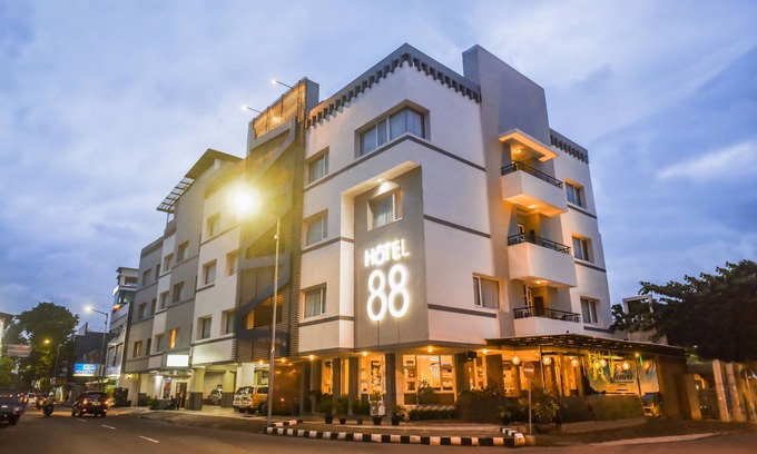Jember Hotel | Hotel 88 Diponegoro Jember by WH