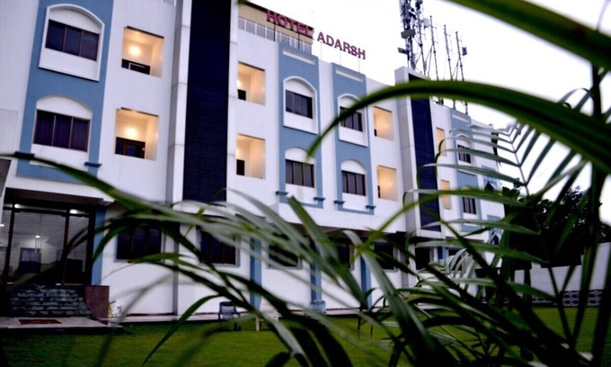 Daulatabad Hotel | Hotel Adarsh