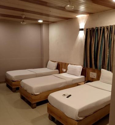 Sakinaka House | Hotel Airport-intl airport Near to Mumbai Airport & BKC US Consulate