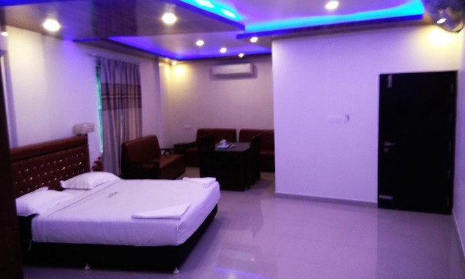 Mannarkkad Hotel | HOTEL AL FAYEDA TOWER MANNARKKAD