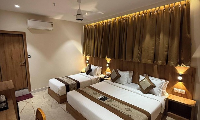 Jogeshwari West Hotel | Hotel Alfa Suites