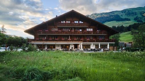 Lauenen Hotel | Hotel Alpenland