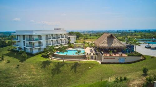 Puerto Triunfo Hotel | Hotel Arbóreo Doradal