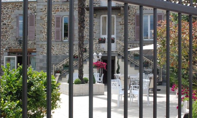 Pontorson Hotel | Hotel Ariane