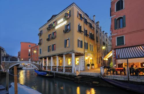 Santa Croce Hotel | Hotel Arlecchino