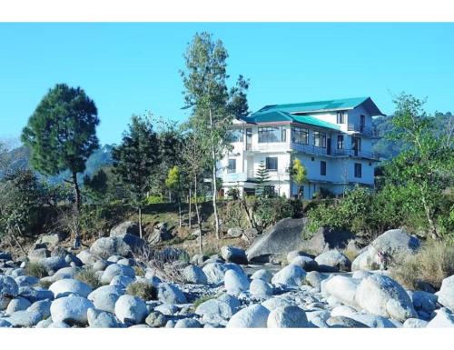 Gopalpur House | Hotel Arun Restaurant And Bar, Kangra