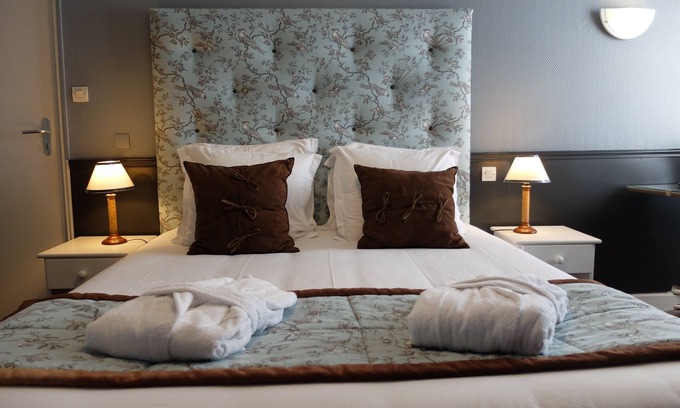 Montreuil-sur-Mer Hotel | Hotel Aux Temps d'Em