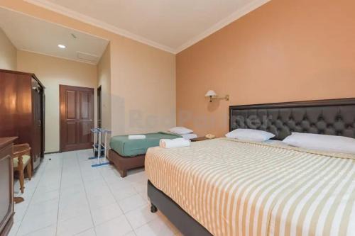 Cilimus Hotel | Hotel Ayong Linggarjati Kuningan Mitra RedDoorz